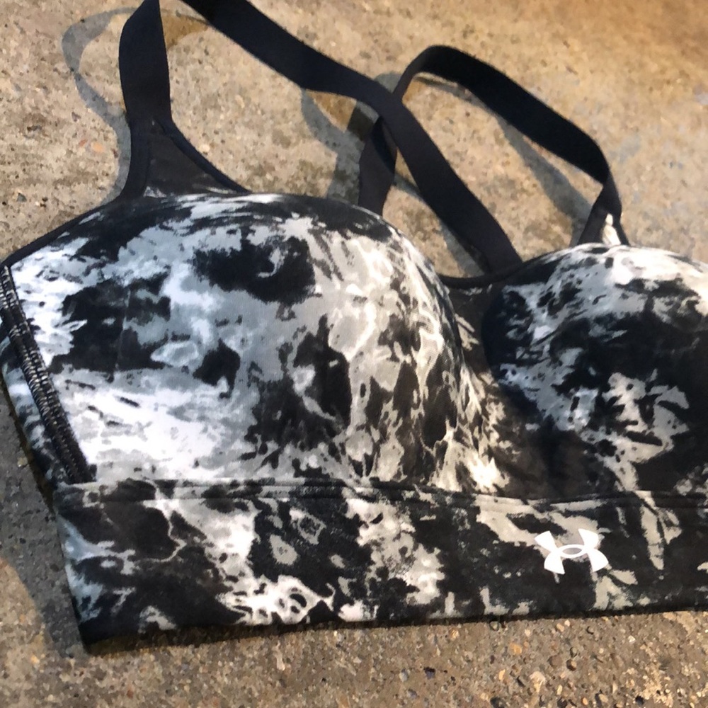 Black and White Under Armour sports bra - Picture 3 of 9